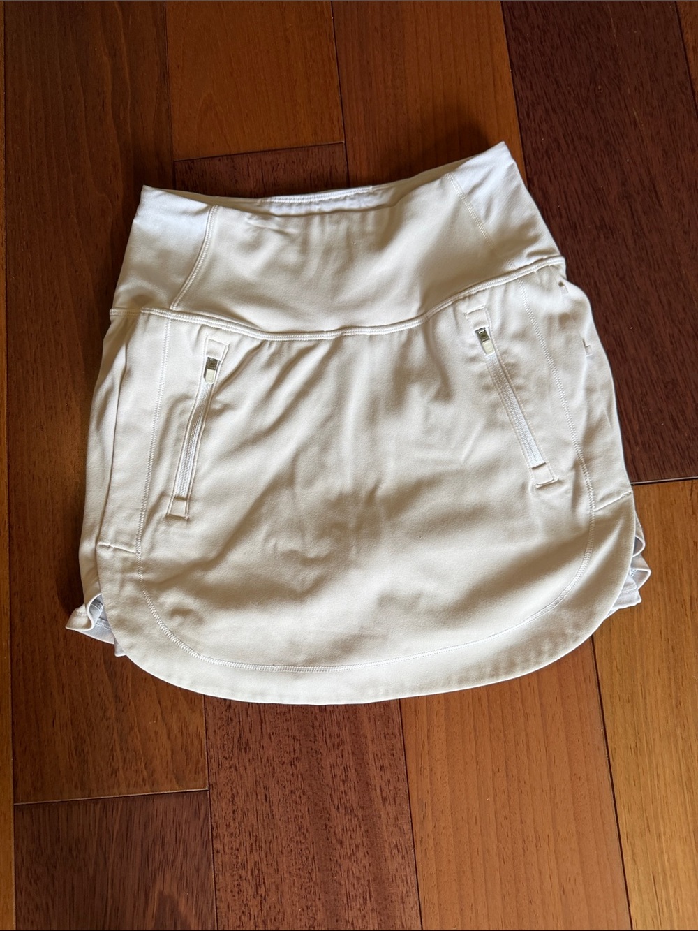 Athleta Fairway Golf Skort 16”White Size XXS. Good Condition